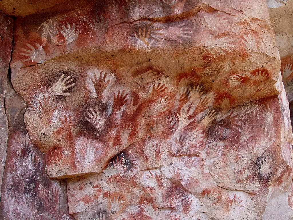 Impronte di mani su pareti rocciose. Neolitico.  Presso la provincia di Santa Cruz, Argentina. 